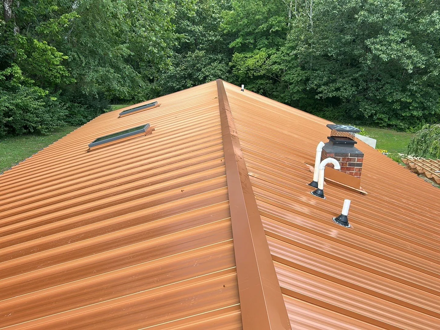 Copper-colored Standing Seam Metal roof installed on a residence in Effingham, IL.